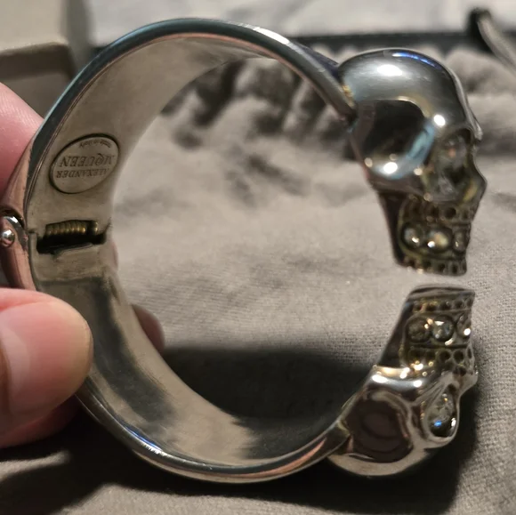 ALEXANDER MCQUEEN Leather & Metal Twin Skull Hinged Cuff